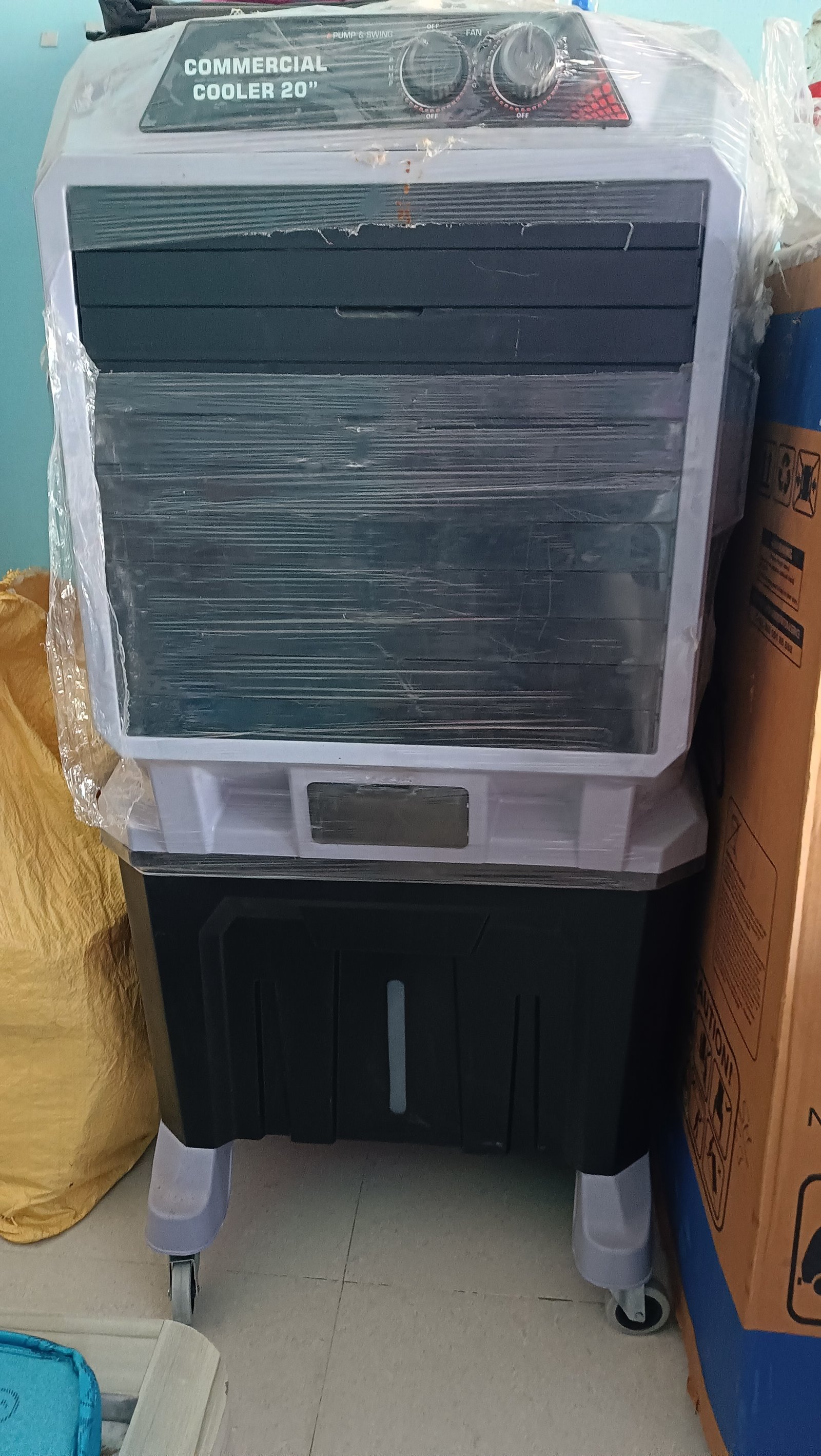 संस्था के द्वारा दिए जाने वाला कूलर 